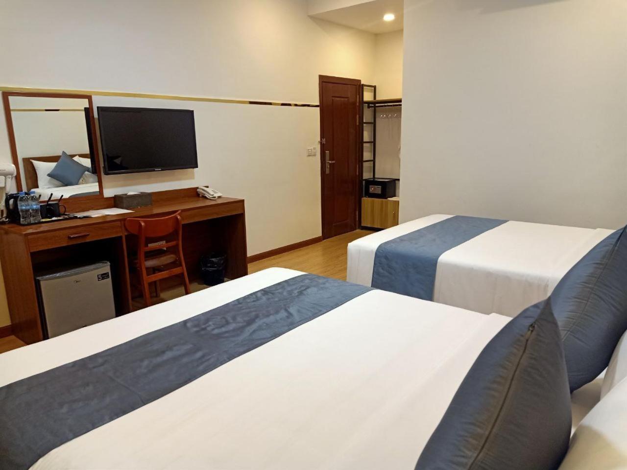 Nimith Hotel & Restaurant Phnompen Kültér fotó